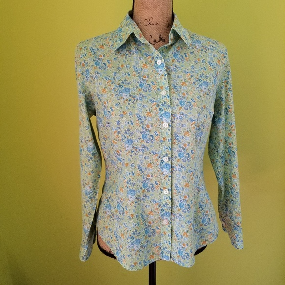 J. McLaughlin Tops - J McLaughlin Flower Blouse Size 4